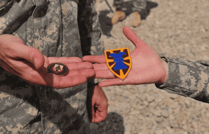  Unofficial traditional military challenge coin