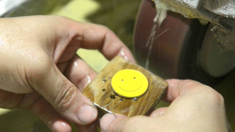 Polishing of custom sports medals